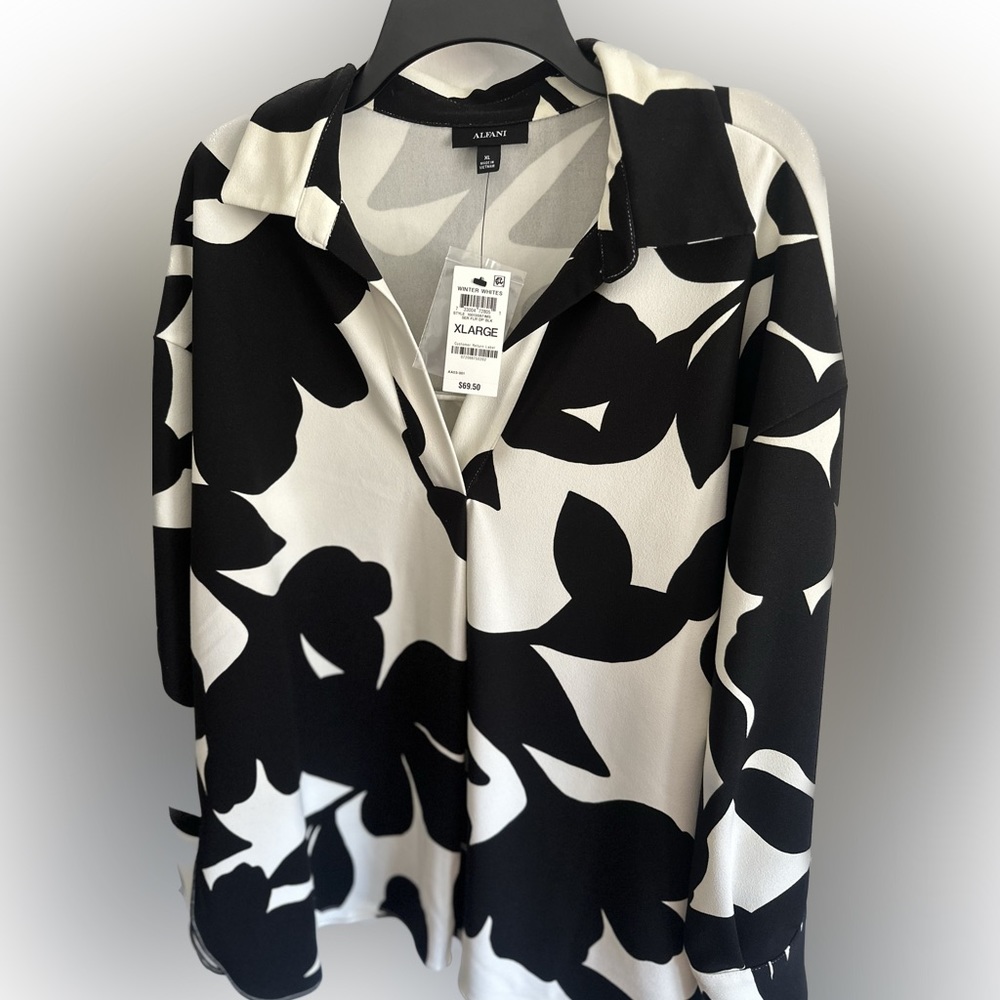 ALFANI Women's V-Neck Collar Floral and Leaves Blouse Black/Ivory NWT